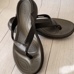 Womens Croc Leather Flip-flops